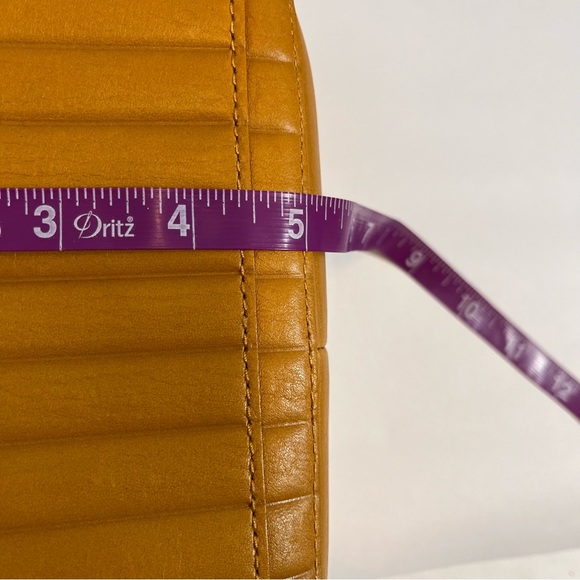 NEW Madewell The Transport Camera Bag: Bubble Pleat Edition!!! - Picture 5 of 7